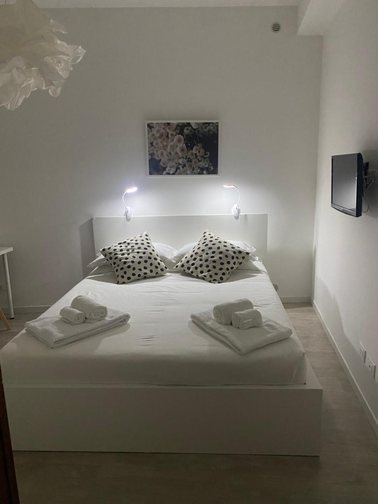 White House Lounge Supreme Apartment Udine Exterior photo
